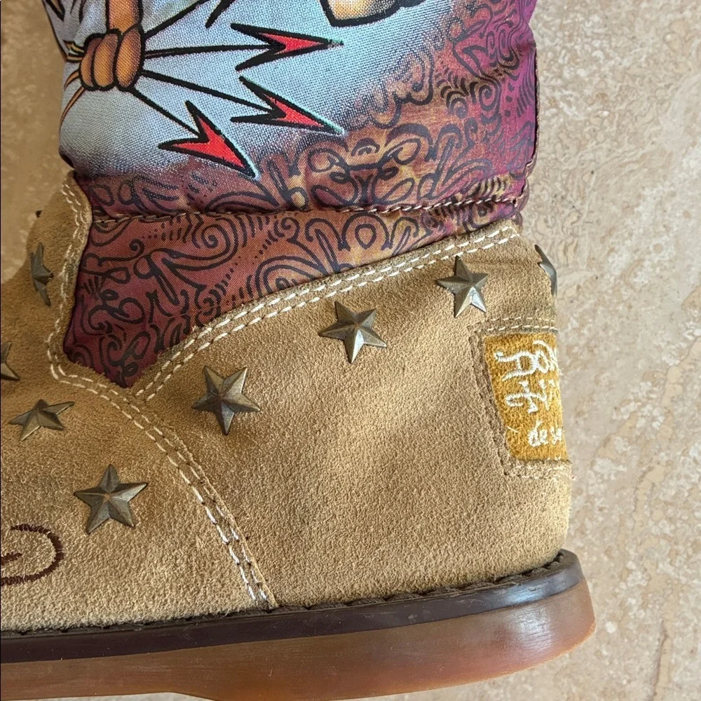 Ed Hardy Fleece Boots, women, 6 EUC Iconic Tattoo 